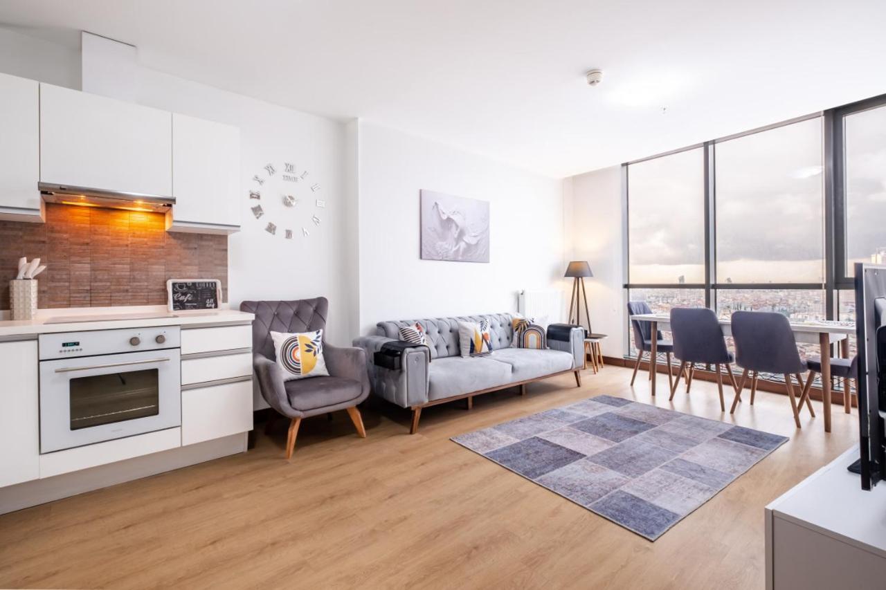 Charming Flat With City View In Atasehir Istanbul Exterior photo