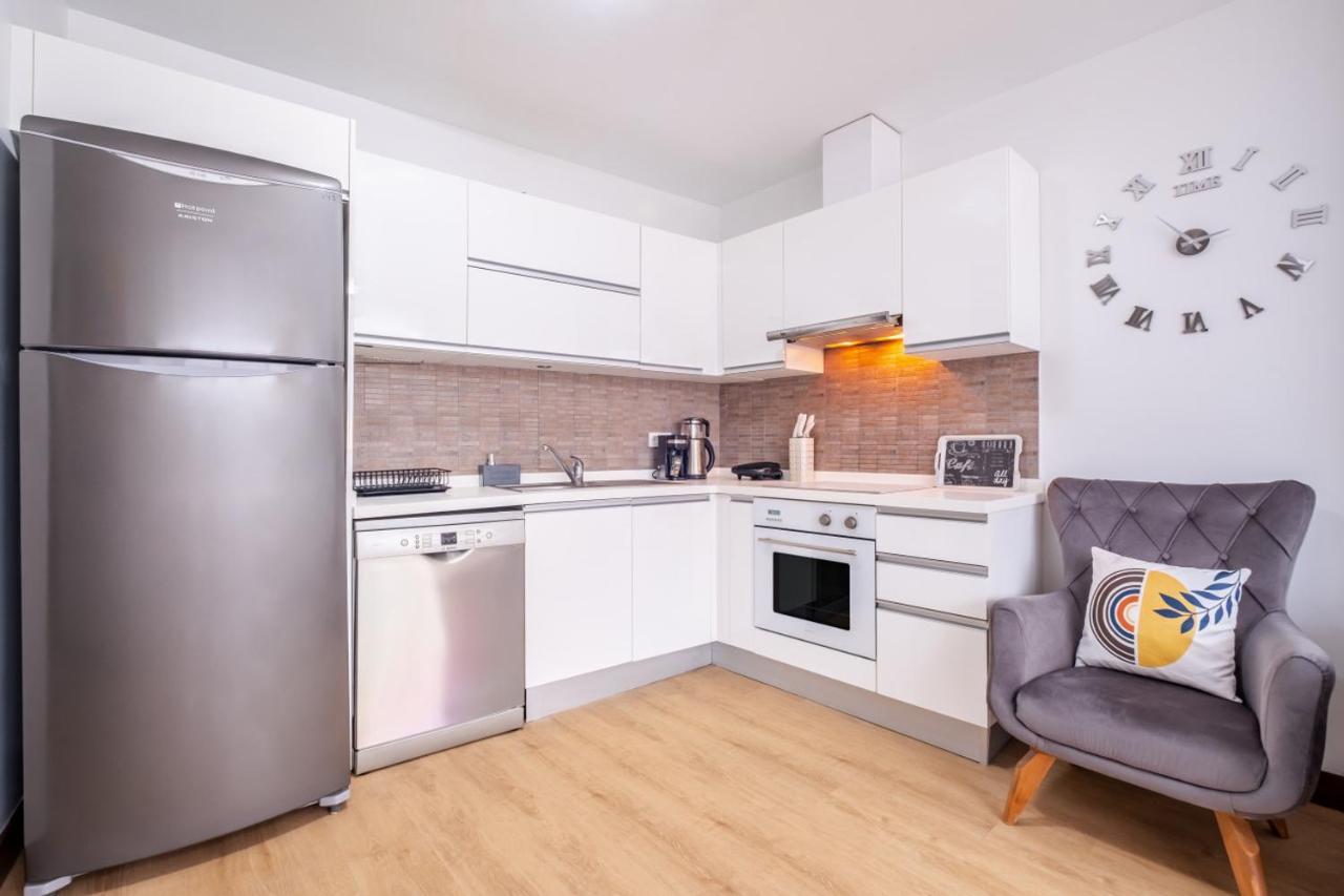 Charming Flat With City View In Atasehir Istanbul Exterior photo